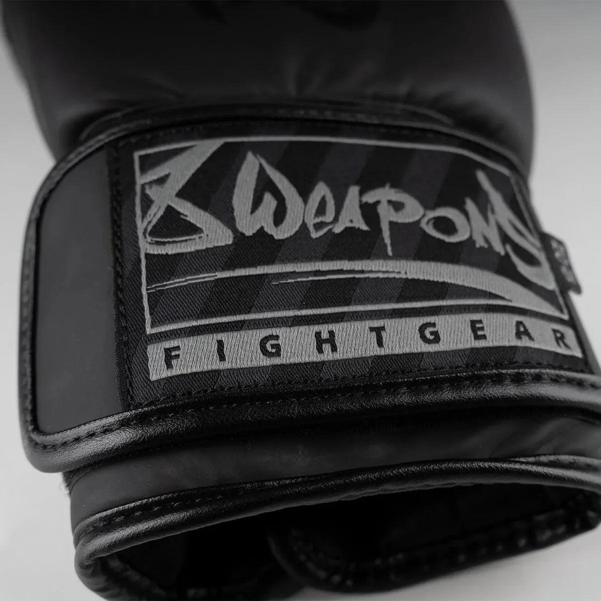 8 Weapons Unlimited 2.0 Boxing Gloves Black/Black