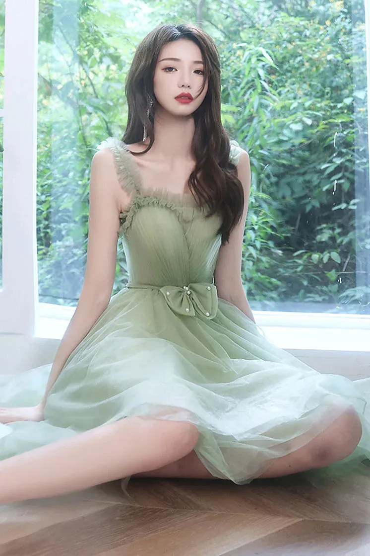 A Line Green Tulle Short Prom Dress with Bowknot, Puffy Homecoming Gown with Detachable Sleeves UQH0190